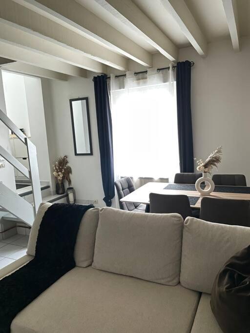 ランスSuperbe Duplex Cosyアパートメント エクステリア 写真