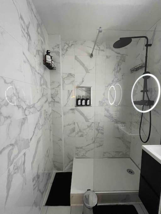 ランスSuperbe Duplex Cosyアパートメント エクステリア 写真